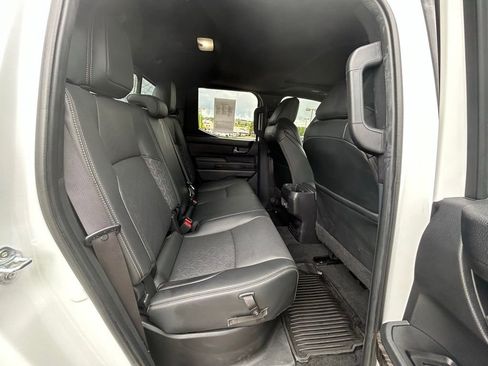 Used 2024 Toyota Tacoma Limited w/ Limited Package (LT) AWD/4WD image 29
