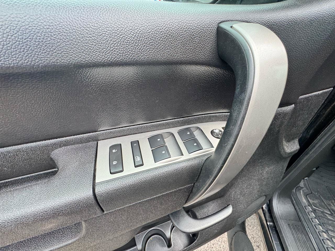 Used 2013 Chevrolet Silverado 2500 LT w/ Interior Plus Package AWD/4WD image 23
