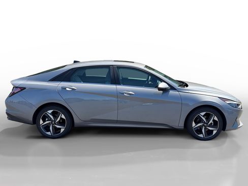 Certified 2022 Hyundai Elantra Limited image 6