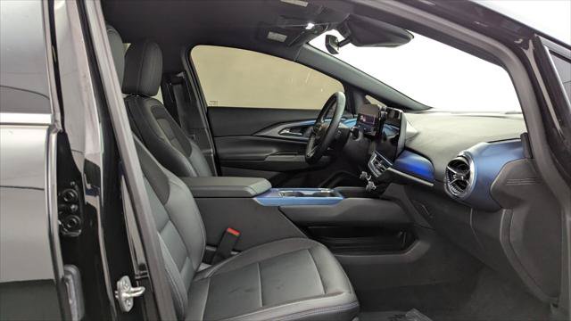 Used 2025 Chevrolet Equinox EV LT FWD image 21