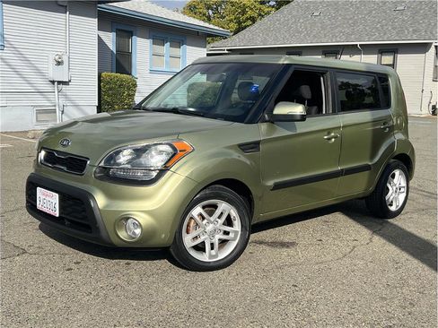 Used 2012 Kia Soul + w/ Audio Pkg image 3