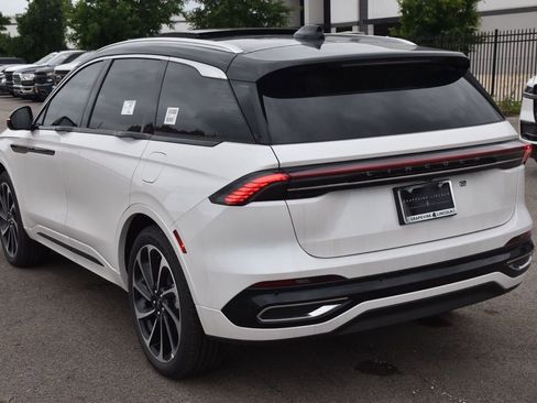 New 2026 Lincoln Nautilus Black Label AWD/4WD image 16