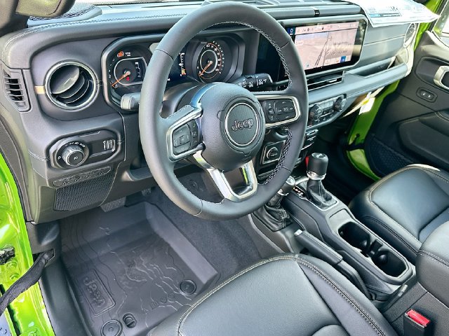 New 2026 Jeep Wrangler Unlimited Sahara AWD/4WD image 7