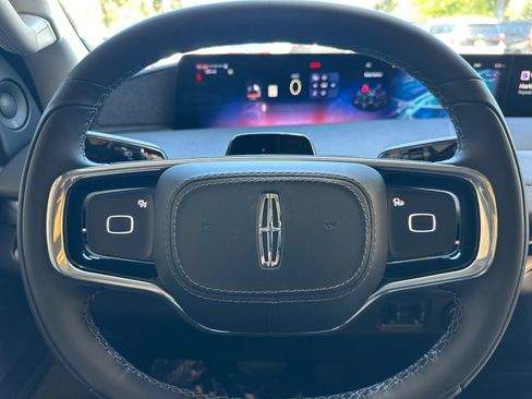 New 2026 Lincoln Navigator Reserve AWD/4WD image 24