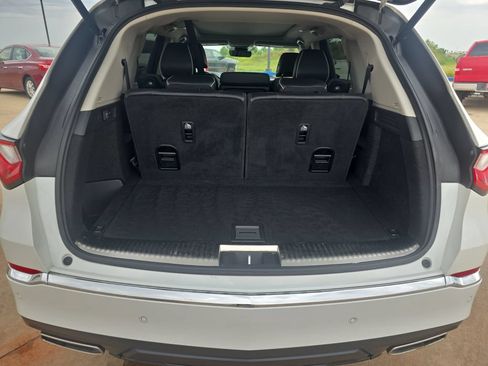 Used 2023 Acura MDX SH-AWD w/ Advance Package image 12