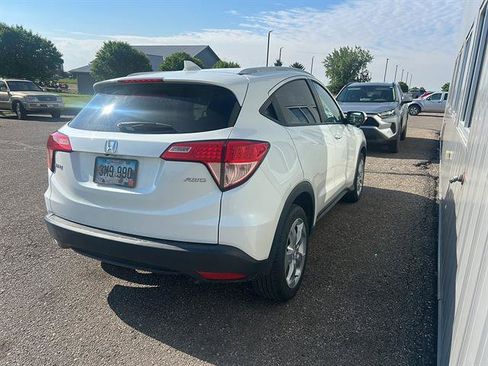 Used 2016 Honda HR-V EX-L image 4