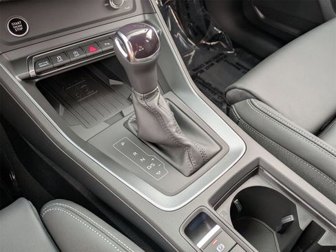 New 2025 Audi Q3 2.0T Premium image 7