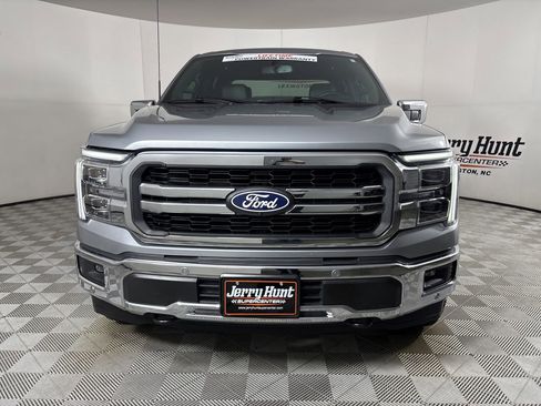 Used 2025 Ford F150 Lariat w/ FX4 Off-Road Package image 3