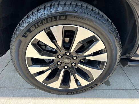 Certified 2025 Ford Expedition Platinum w/ Driver's Package AWD/4WD image 19