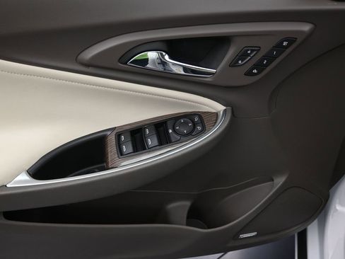 Certified 2024 Chevrolet Malibu LT image 12