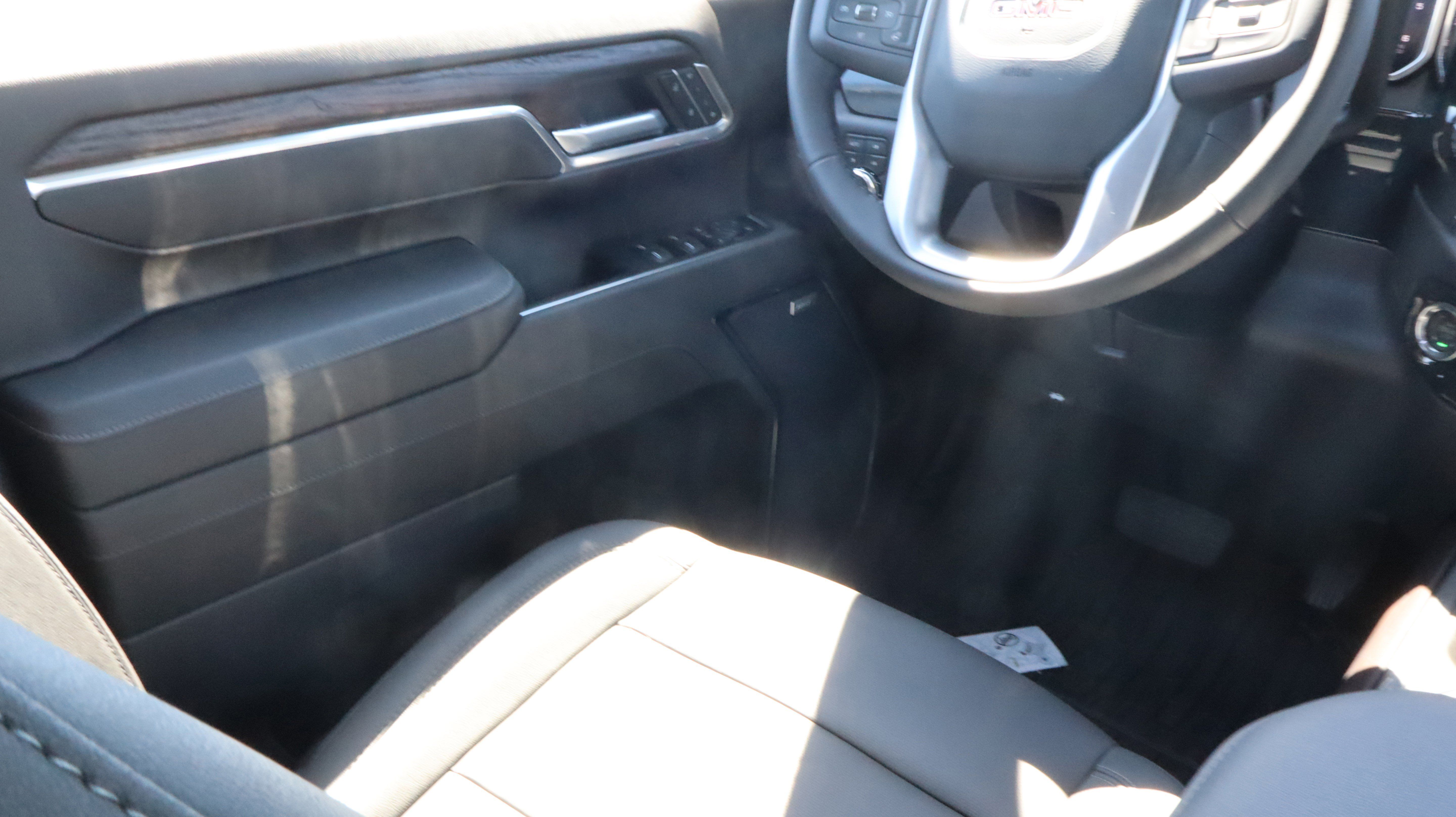 New 2026 GMC Sierra 3500 SLT w/ SLT Premium Package AWD/4WD image 9