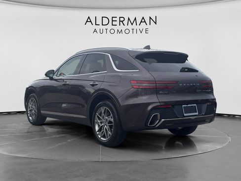 Used 2023 Genesis GV70 2.5T w/ Select Package AWD/4WD image 3