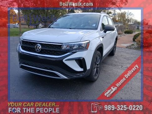 Used 2022 Volkswagen Taos S image 1