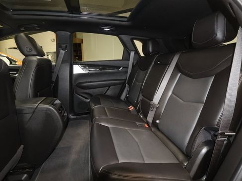 Used 2022 Cadillac XT5 Premium Luxury image 23