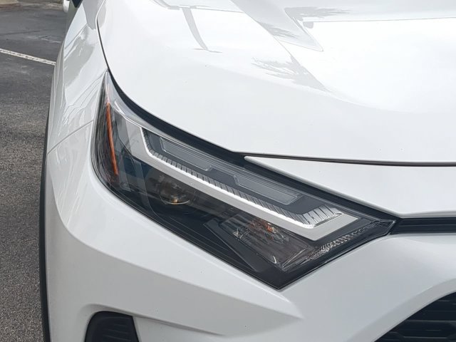 Used 2025 Toyota RAV4 XLE w/ Convenience Package FWD image 10