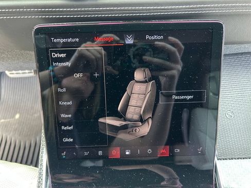 Used 2025 Cadillac Escalade V AWD/4WD image 38