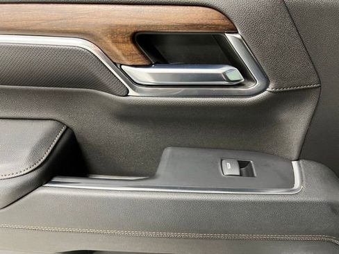 Used 2023 Chevrolet Silverado 1500 High Country w/ High Country Premium Package image 40