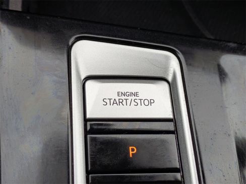 Used 2024 Volkswagen Atlas Peak Edition SE image 29