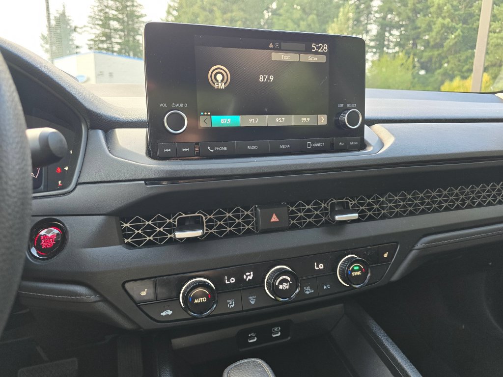 Certified 2023 Honda Accord EX image 18