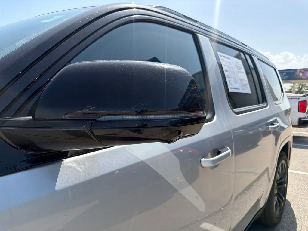 Used 2024 Jeep Grand Wagoneer Series II Obsidian w/ Quick Order Packagew 28T AWD/4WD image 10
