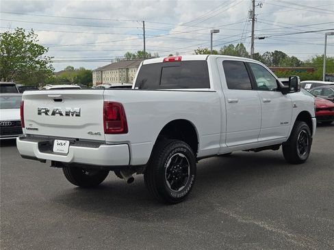 Used 2026 RAM 2500 Laramie AWD/4WD image 13
