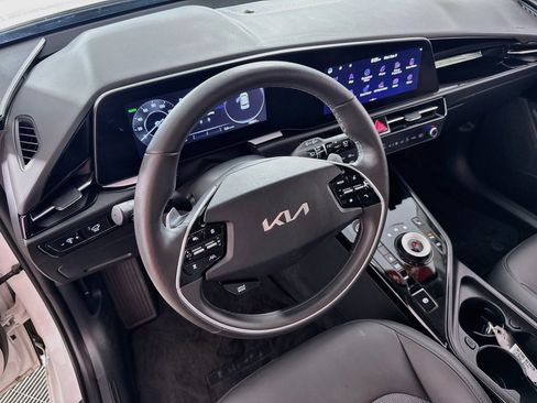 Used 2025 Kia Niro Wind w/ Wind Preserve Package FWD image 23