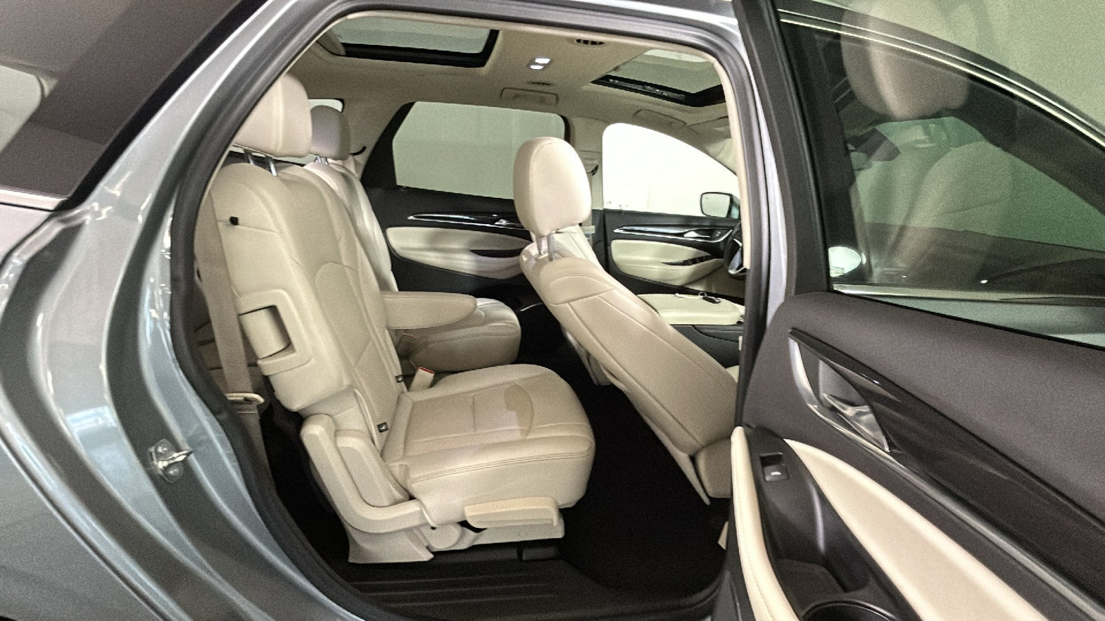 Used 2023 Buick Enclave Essence w/ Experience Buick Package AWD/4WD image 34