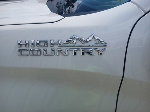 Used 2022 Chevrolet Silverado 1500 High Country w/ High Country Premium Package image 14