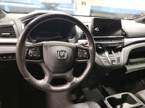Used 2025 Honda Odyssey Sport-L image 10