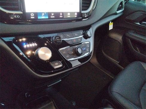 New 2026 Chrysler Voyager LX image 29