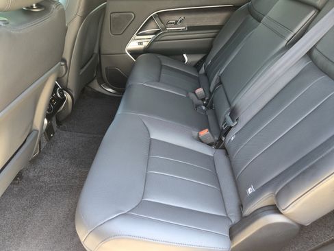 Used 2025 Land Rover Range Rover Long Wheelbase SE AWD/4WD image 25