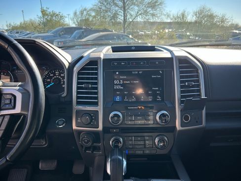 Used 2018 Ford F150 Platinum w/ Equipment Group 701A Luxury image 22