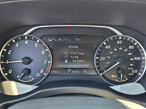 Used 2025 Nissan Frontier SV image 13