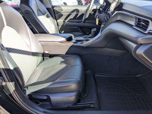 Used 2024 Toyota Camry SE image 31