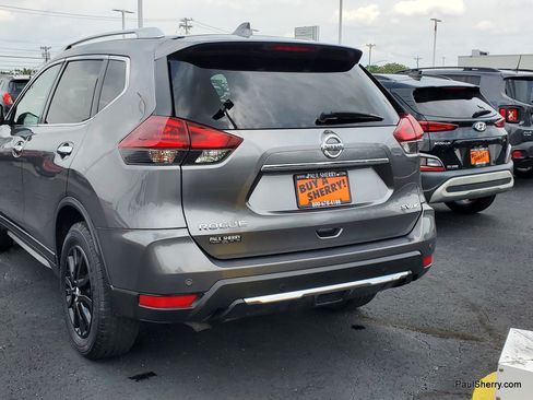 Used 2020 Nissan Rogue SV AWD/4WD image 10