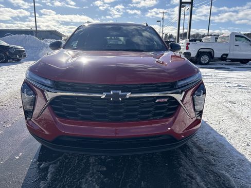 New 2026 Chevrolet Trax RS w/ Sunroof Package image 9