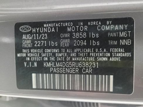 Used 2024 Hyundai Elantra SEL FWD image 33