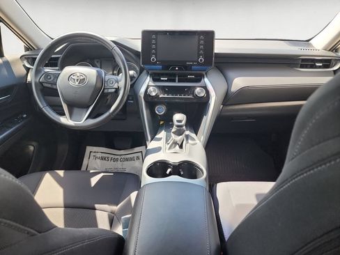 Used 2021 Toyota Venza LE AWD/4WD image 11