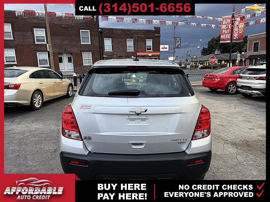 Used 2016 Chevrolet Trax LS AWD/4WD image 4