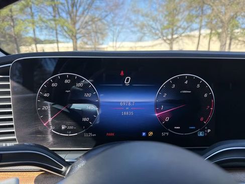 Used 2025 Mercedes-Benz GLE 350 4MATIC image 15