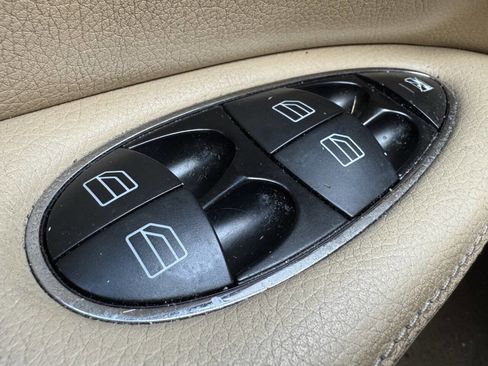 Used 2008 Mercedes-Benz E 350 Sedan image 14