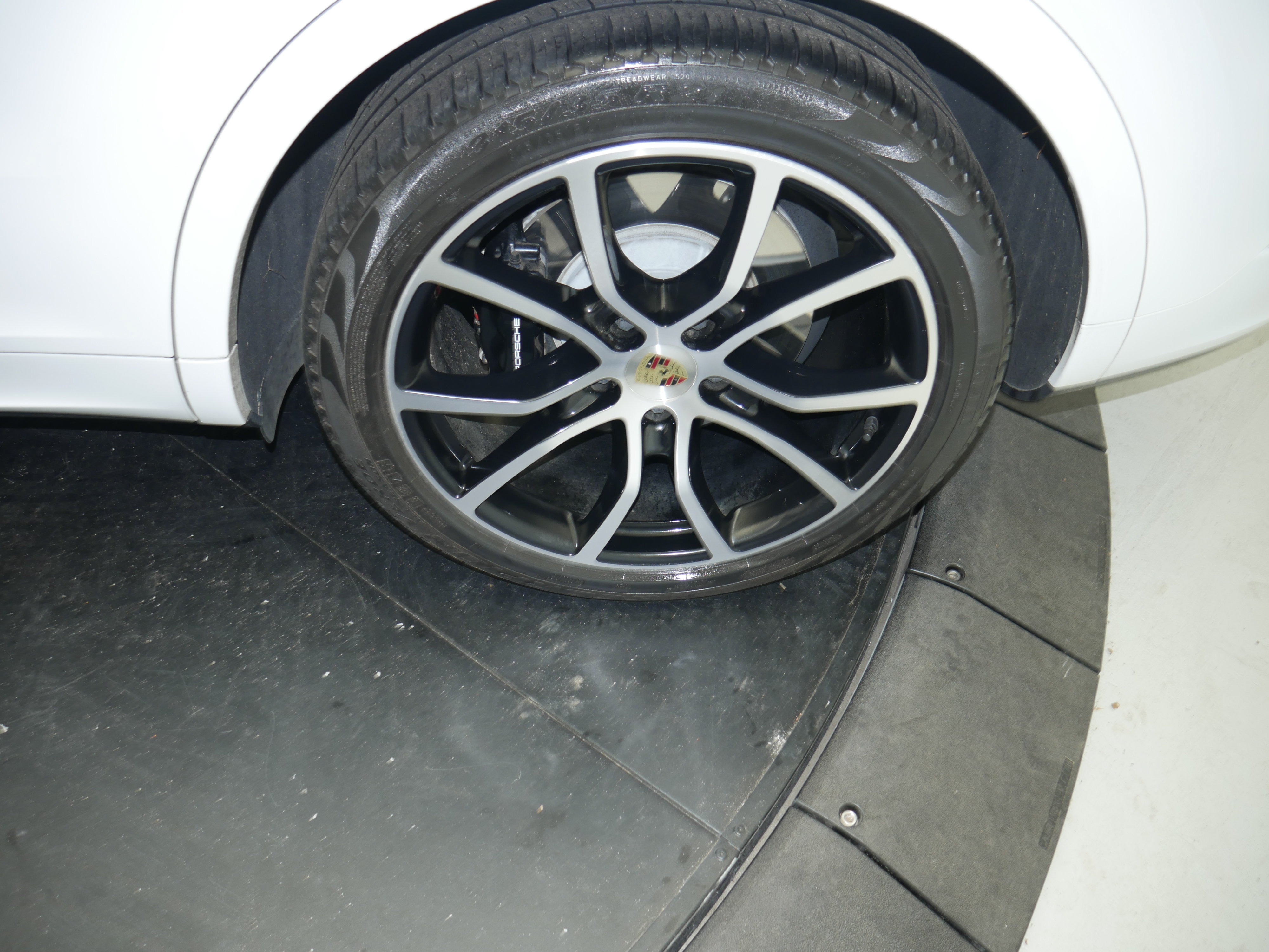 Certified 2023 Porsche Cayenne Turbo AWD/4WD image 15