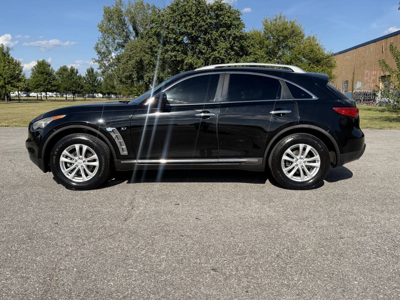 Used 2014 INFINITI QX70 2WD w/ Premium Package image 10