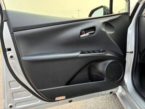 Used 2019 Toyota Prius XLE w/ Advanced Technology Package AWD/4WD image 22