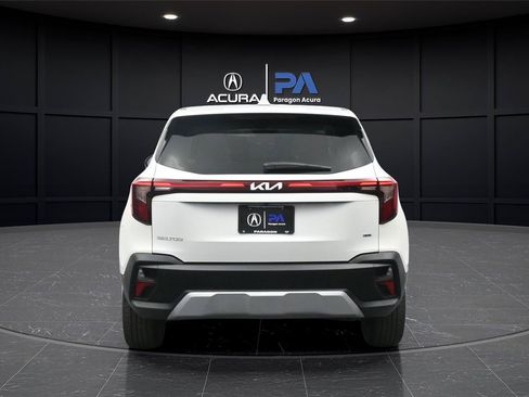Used 2024 Kia Seltos LX AWD/4WD image 24