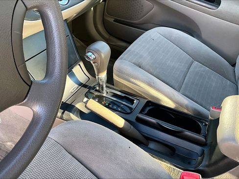 Used 2006 Toyota Camry LE image 16