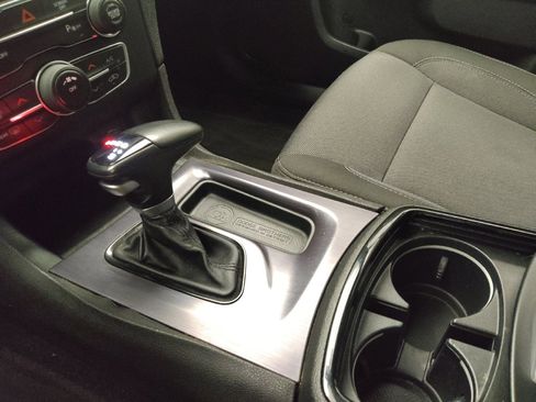 Used 2018 Dodge Charger SXT w/ Blacktop Package RWD image 26