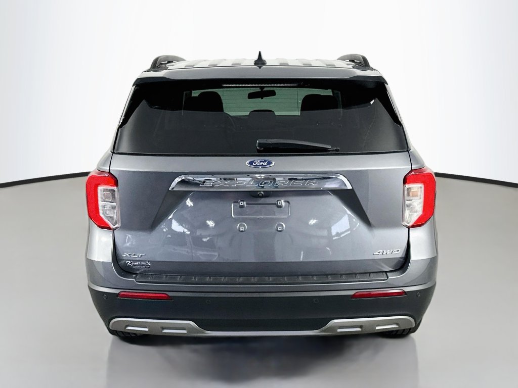 Used 2022 Ford Explorer XLT w/ Equipment Group 202A AWD/4WD image 6
