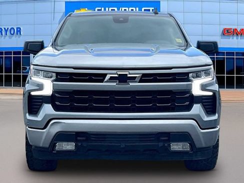 Used 2023 Chevrolet Silverado 1500 RST w/ Convenience Package II AWD/4WD image 2