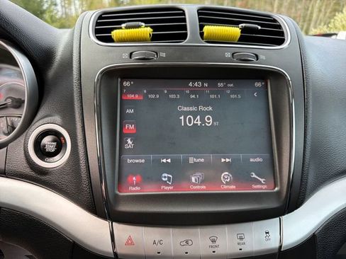 Used 2018 Dodge Journey SXT w/ Premium Group FWD image 20